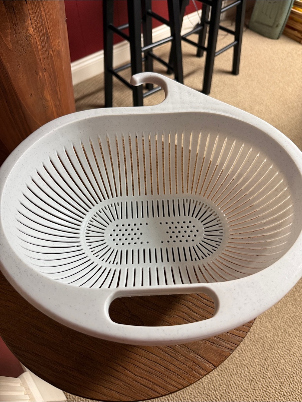 yaffa Speckled Cream Plastic Colander with handles